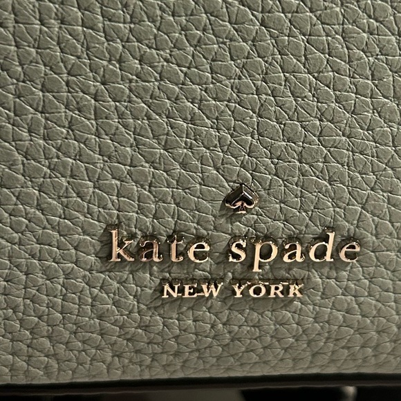 EUC Kate Spade Leila Pebbled Leather Convertible Wristlet Sage Green